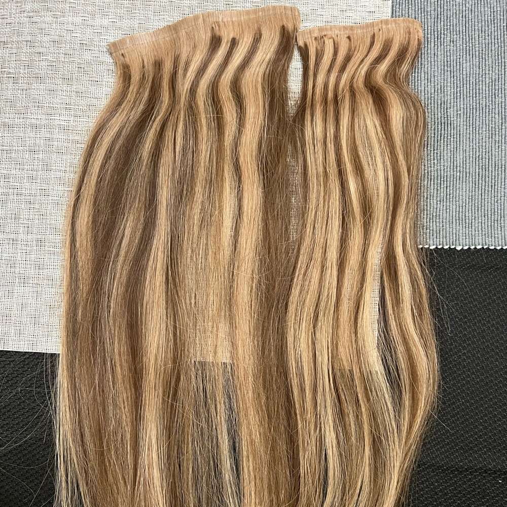 ❌SOLD❌Human Seamless 2 piece clip in extensions